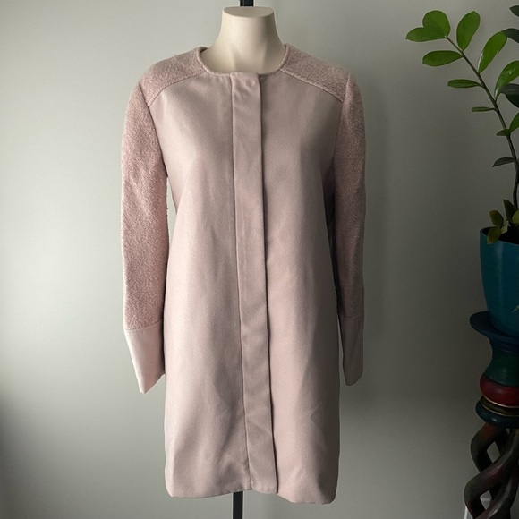Cupcakes and Cashmere Light Blush Pink Overcoat Long Coat Sise Medium - Picture 3 of 11